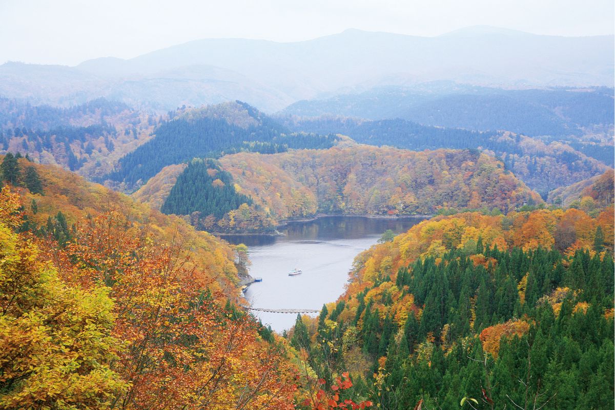 Taiheiko Lake / Komatakyo Gorge