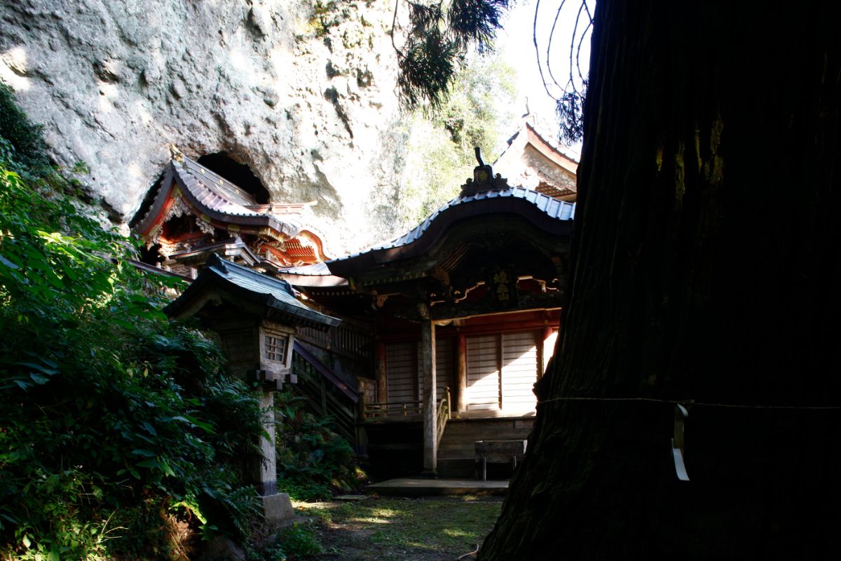 Takuhi Jinja Shrine