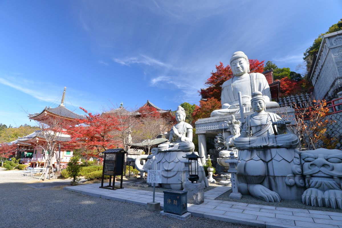 Tsubosakadera Temple