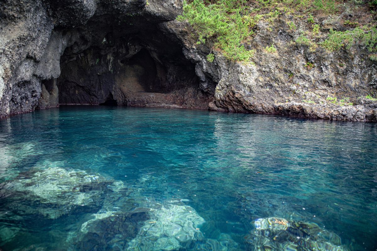 Ryuodo Cave