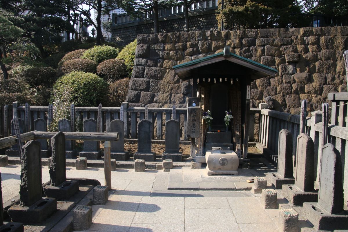 Sengakuji Temple-1