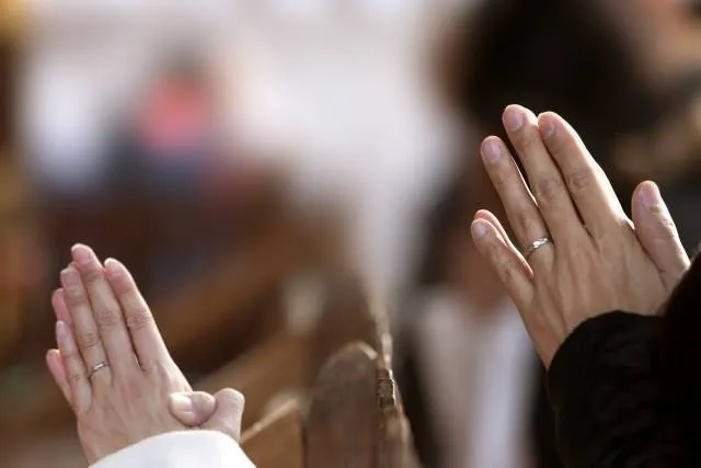 pray