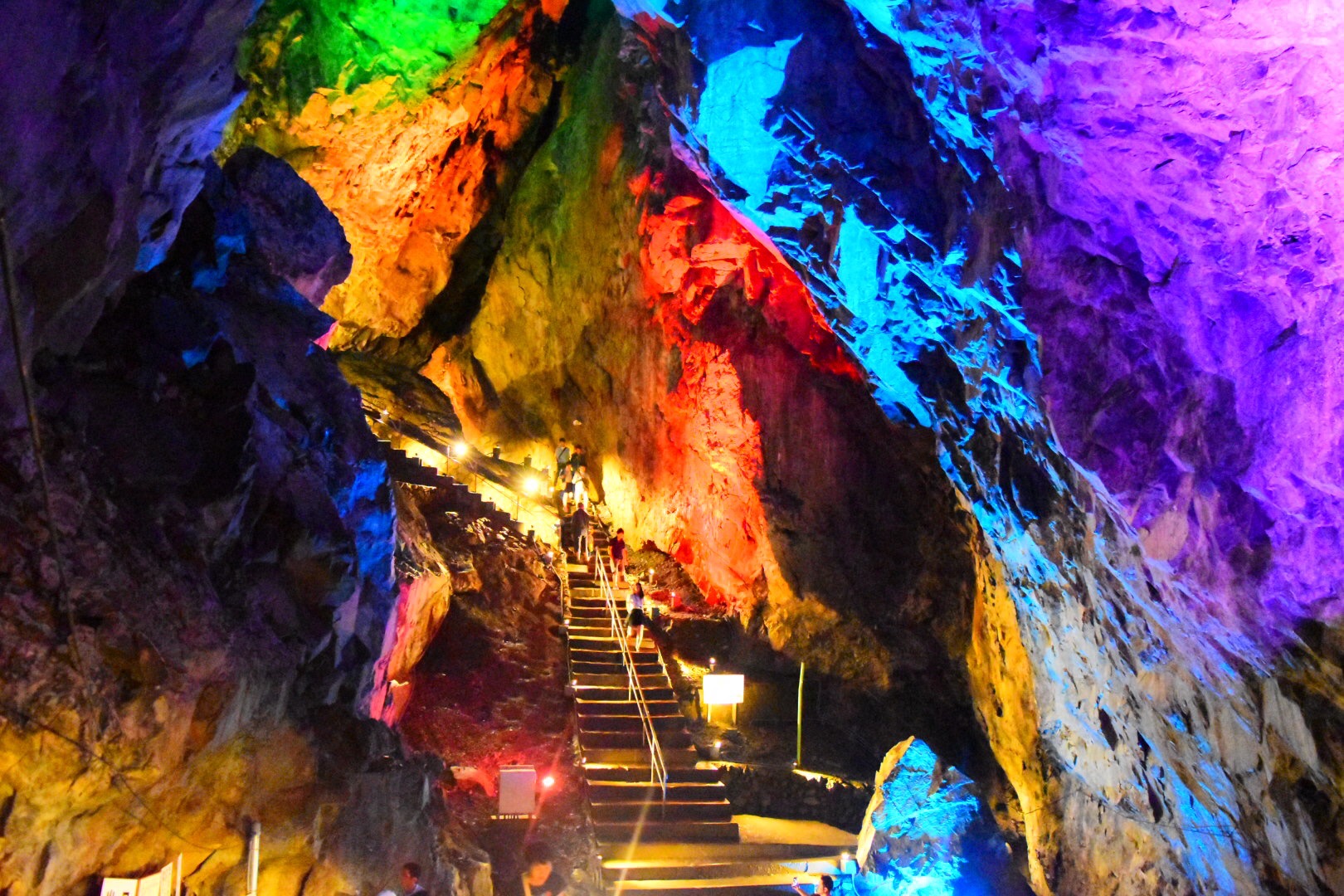 Nippara Limestone Caves