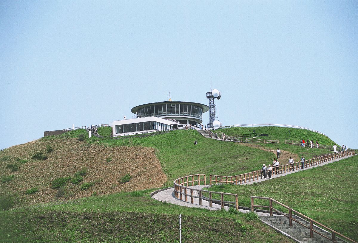 Mt. Kanpuzan Rotating Observatory