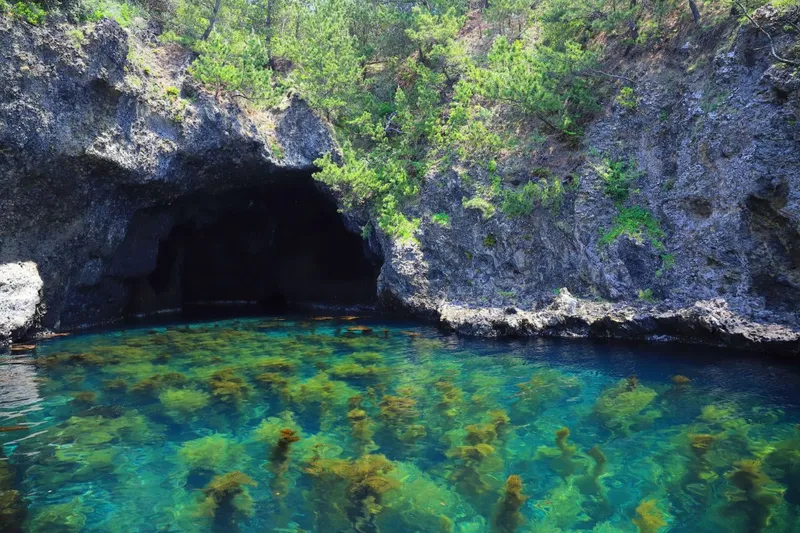 Ryuodo cave