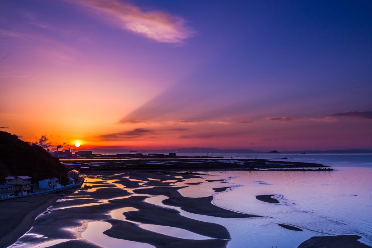 Shinmaikohama Beach