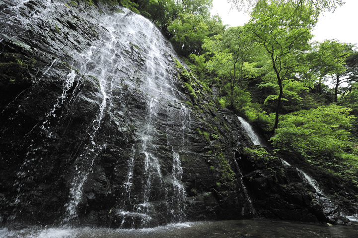 Ryusogataki Falls