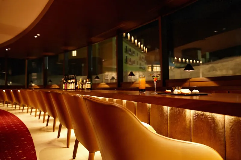 ruri bar and lounge