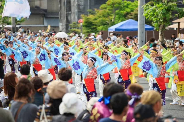 roses parade hiroshima