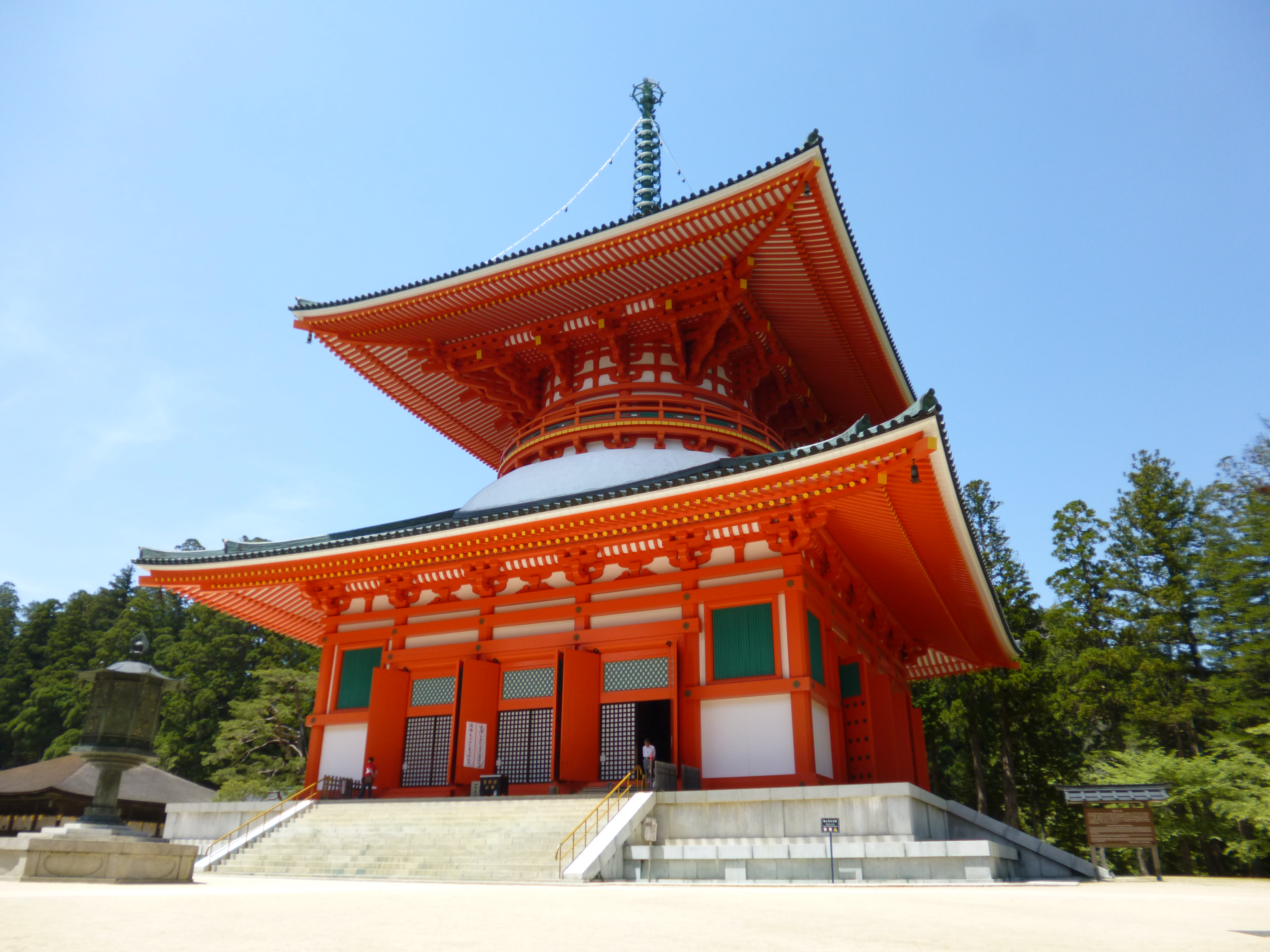 Sacred sites of the World Heritage in Koyasan