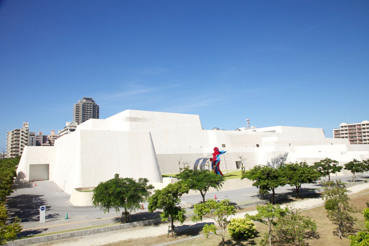 Okinawa Prefectural Museum and Art Museum (OkiMu)