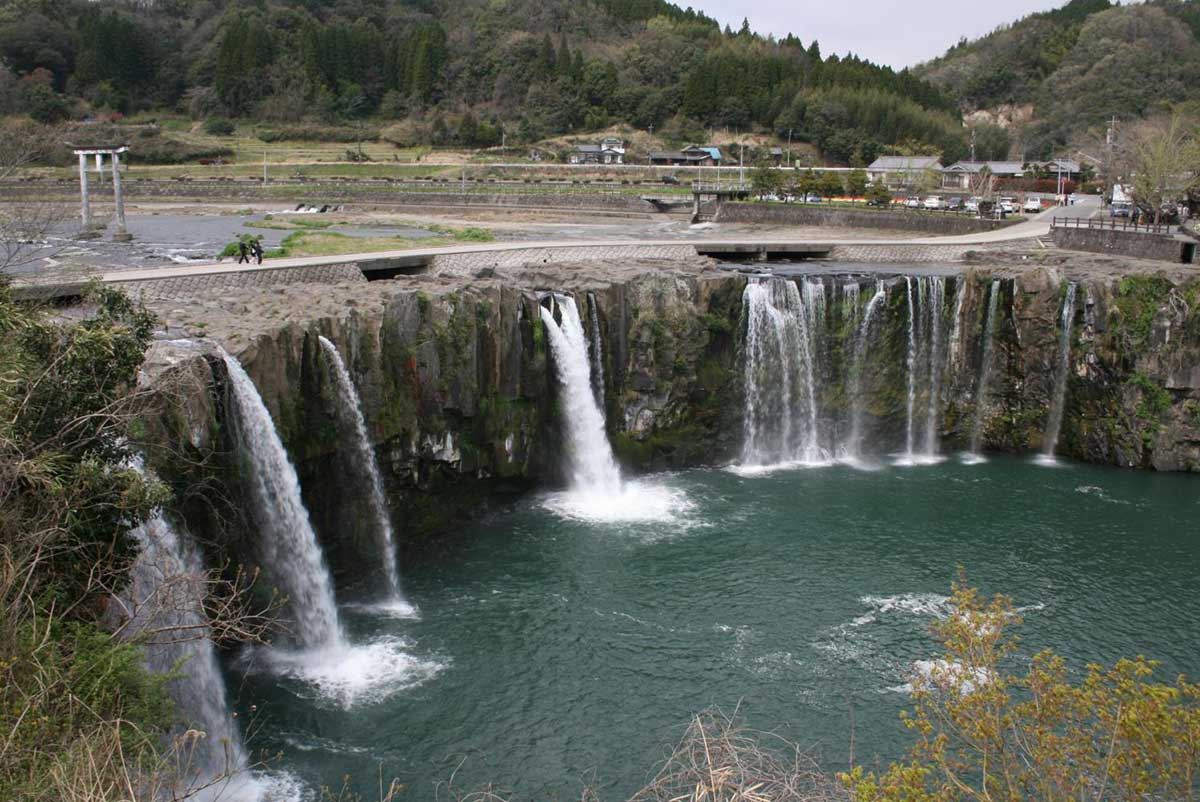 Harajiri no Taki Waterfalls