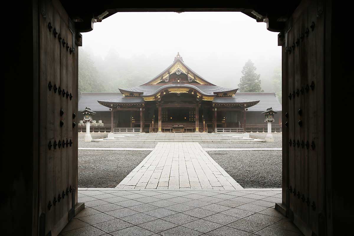 Yahiko Jinja Shrine