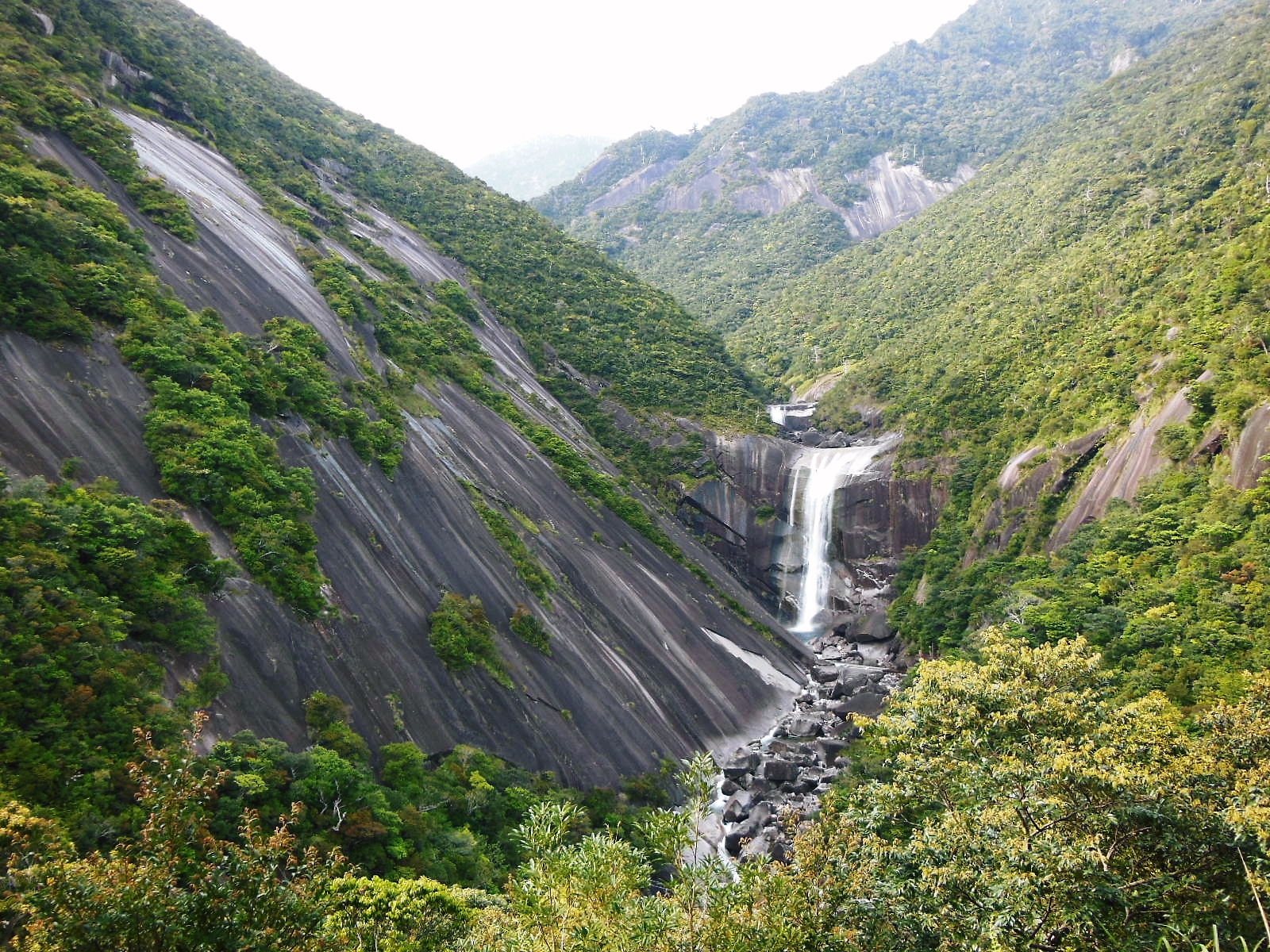 Senpiro no Taki Waterfall