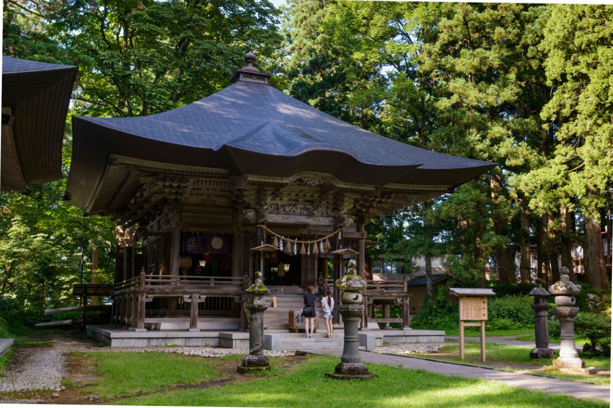 Dewa Sanzan Jinja Shrine