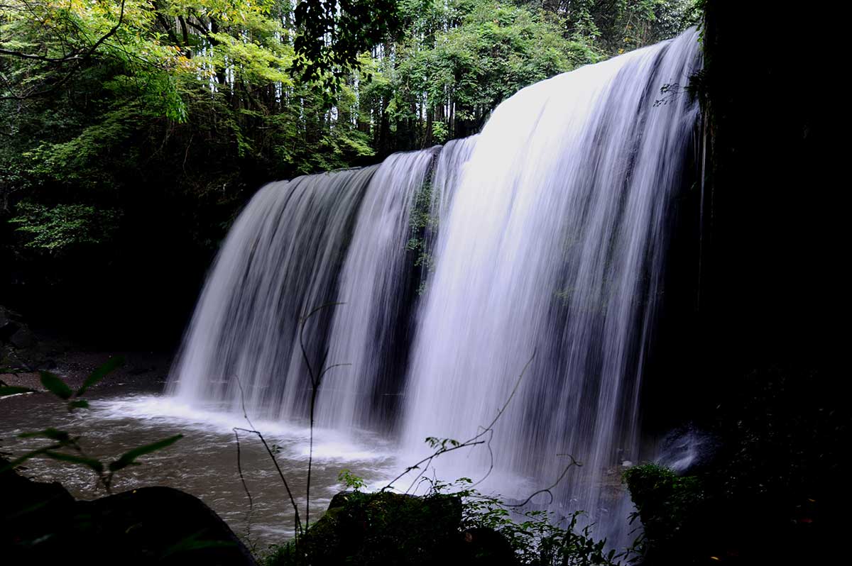 Nabegataki Falls