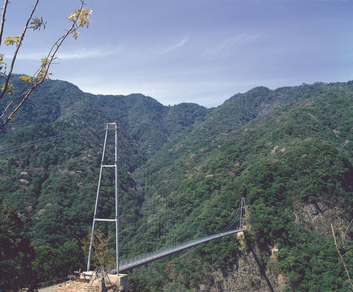 Ayano Teruha Otsuribashi Bridge-2