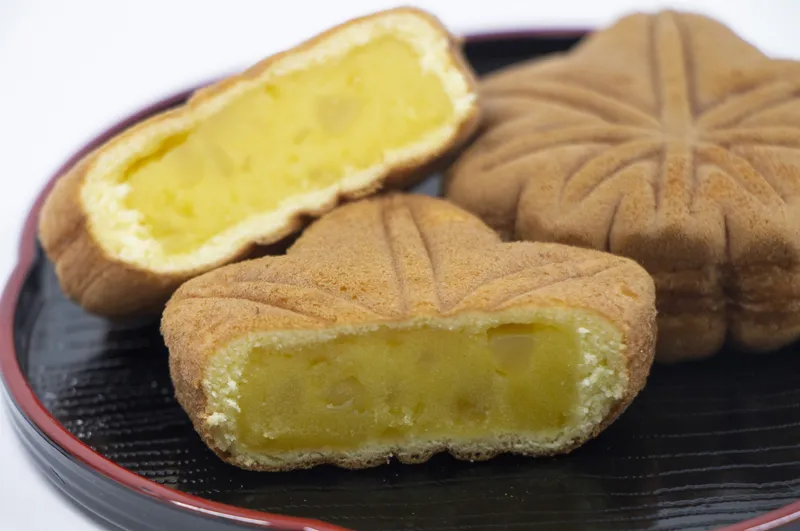 momiji manju