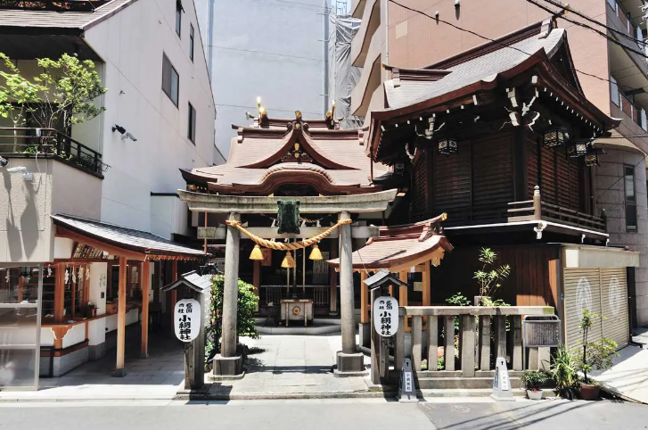 ３ hours, Good Luck Shrine and All Over Japanese Souveniors Tour! Nihonbashi and Ginza.