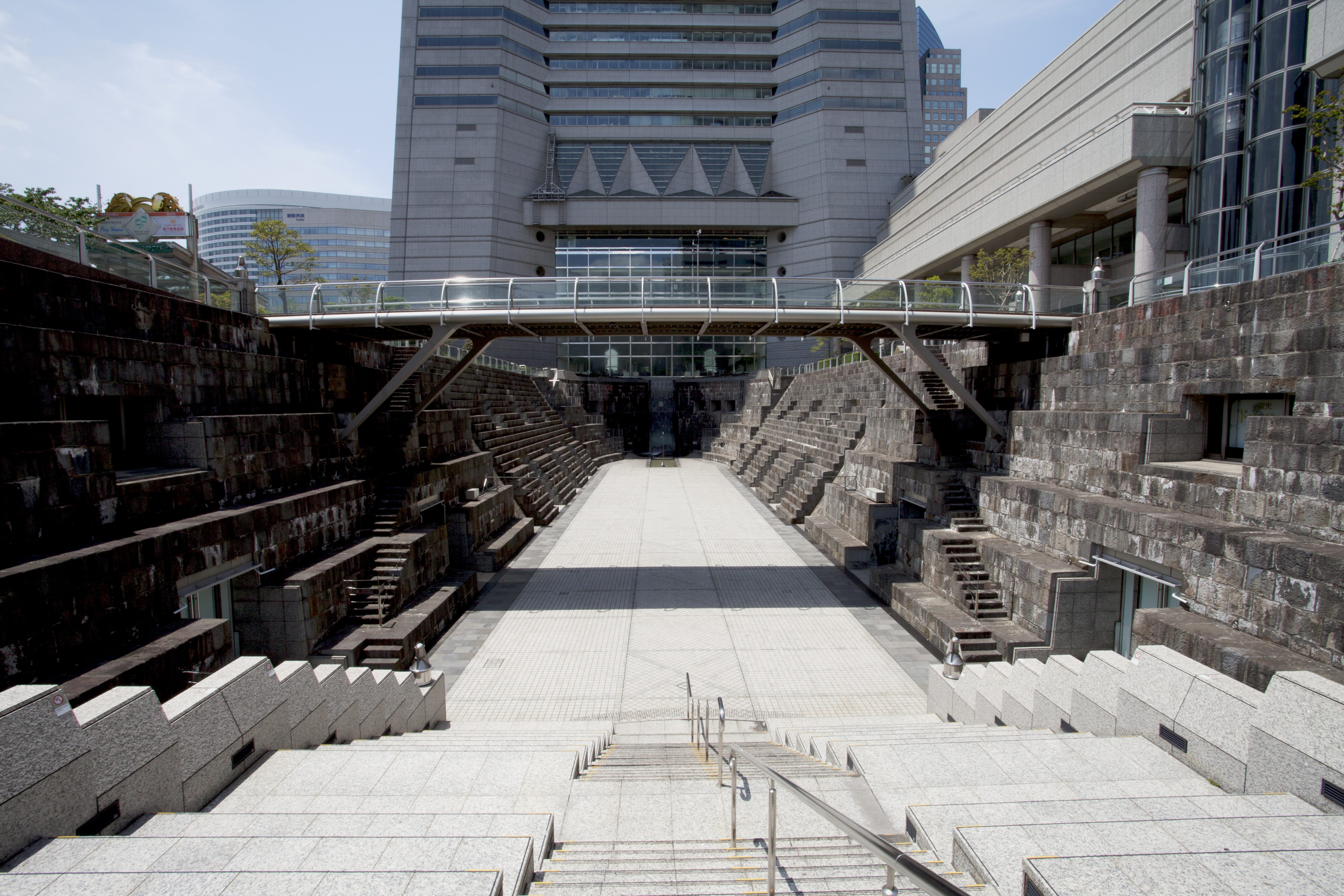 Yokohama Landmark Tower Dockyard Garden