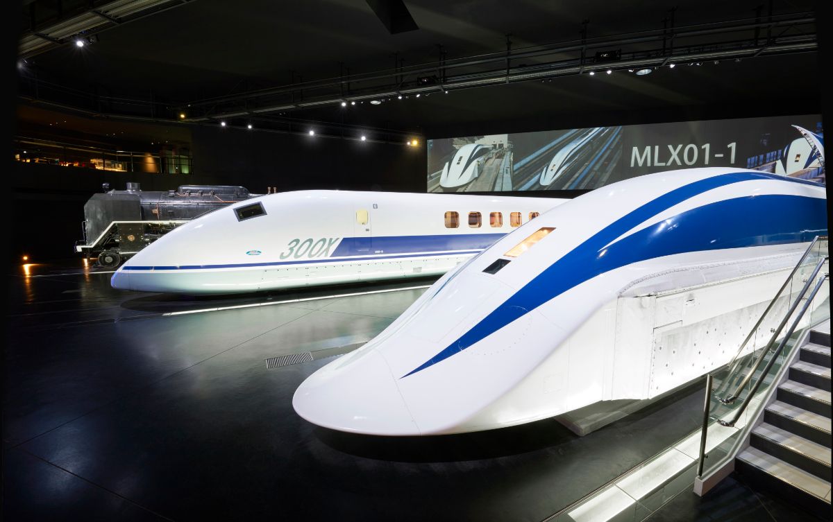 SCMAGLEV and Railway Park